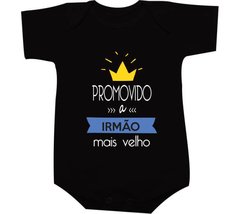 Camiseta Promovido a irmão mais velho com coroa na internet