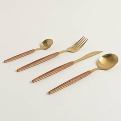 Set de Cubiertos 16 Piezas Dublín Dorado Mango Símil Madera - comprar online