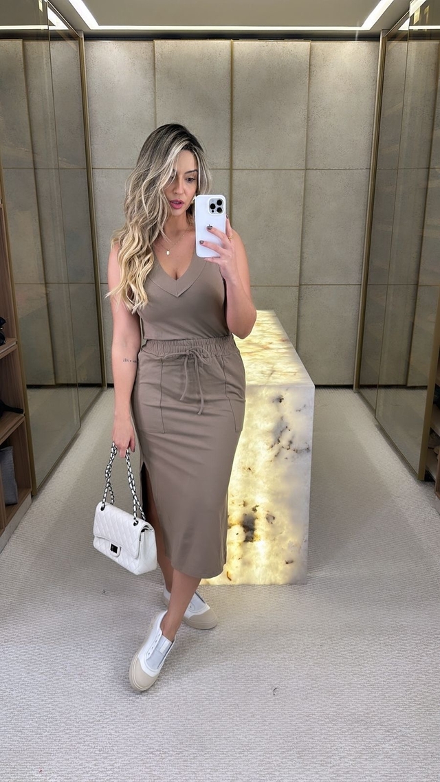 Saia midi best sale com regata