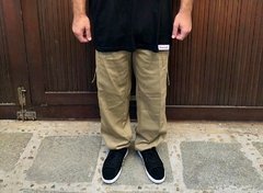 Calça Cargo Classic Bege na internet