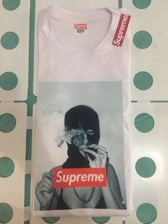 Camiseta Supreme Smoking Girl