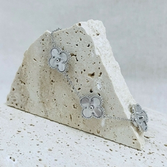 Pulseira 5 trevos 4 folhas Diamantada Silver em aço inoxidável - comprar online