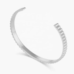 Bracelete Cuff Silver Em Aço Inoxidável na internet