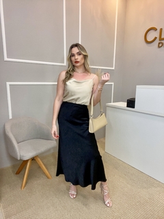 Saia Gatabakana cetim midi preta G - Closet de Luxo