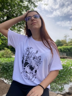 Remera "El Paraíso de los Animales" por Airam - comprar online