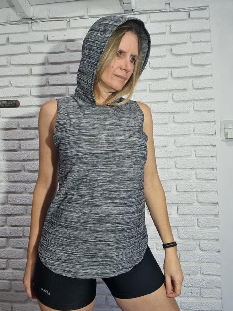 Musculosa Capucha Gris Jaspeado