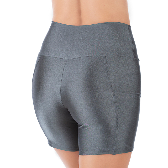 Short Curto Fitness Cinza em Cirrê Cós Alto com Bolso para Treinos Confortáveis