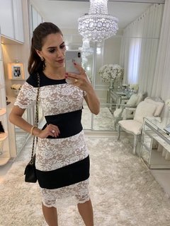 Vestido de renda hotsell preto e branco
