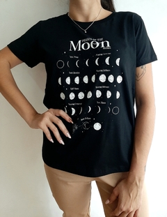 REMERA MOON en internet