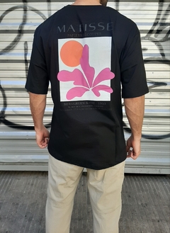 REMERA OVER MATISSE (NEGRA)