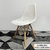 Cadeira Colmeia Eames Eiffel Base de Madeira Or Design - 1119 B - ALFAIA DECOR - MÓVEIS A PRONTA ENTREGA