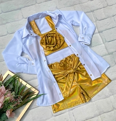 Conjunto Cropped Flor Dourado + Short Dourado + Camisa