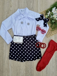 Conjunto Camisa Branca Laço + Short Saia Poá + Laço de Cabelo