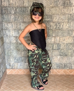 Conjunto Militar com Duas Blusas/Bandana/Lenço