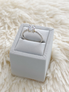ANILLO DE COMPROMISO MELANIA