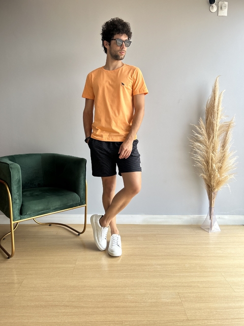 Camiseta Básica Lobo Bordada Sweet Orange - Acostamento - loja online