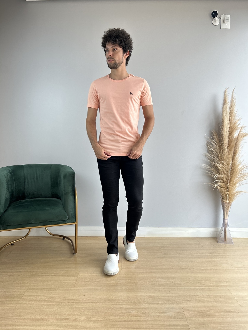 Camiseta Básica Lobo Nas Costas Rosa Quartzo - Acostamento