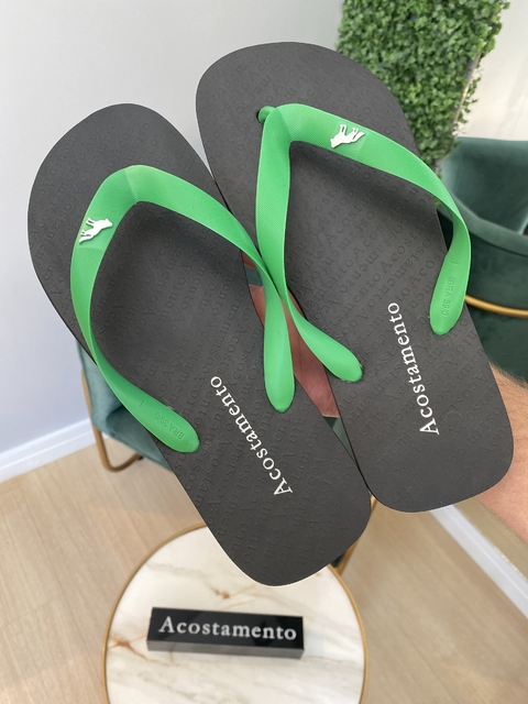 Chinelo Preto com detalhe Verde- Acostamento - loja online