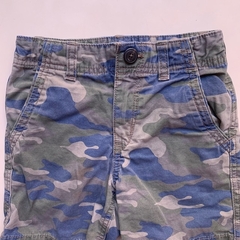 Bermuda de gabardina con estampado camuflado y cintura ajustable Gap - 4A - comprar online