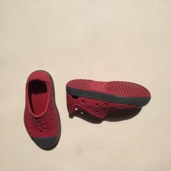 Sandalias de goma cerradas rojas Crocs - 23-24 (16cm) - Comunidad Vestireta