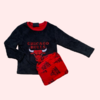 Conjunto de pijama buzo y pantalón con cintura elástica negro y rojo "Chicago Bulls" NBA *NUEVO* - 5-6A