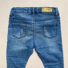 Pantalón de jean con cintura ajustable y detalles de "Pintura" Zara - 12-18M - Comunidad Vestireta