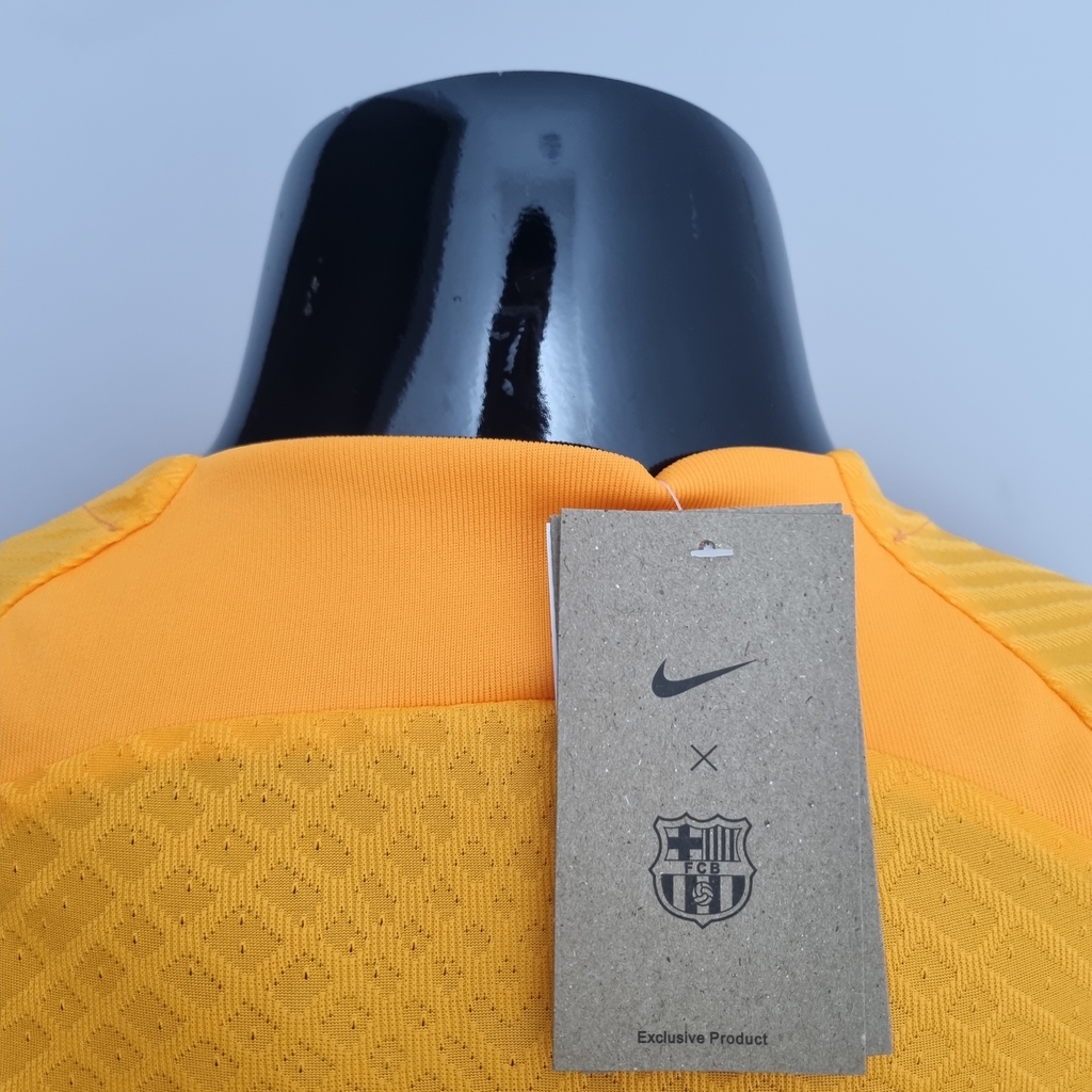 Camisa Barcelona Treino 22/23 Jogador Nike Masculina - Laranja