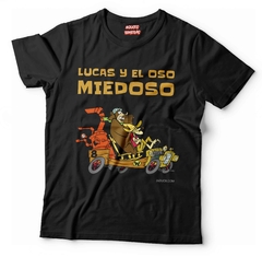 LUCAS Y EL OSO MIEDOSO - 26DUCKS REMERAS