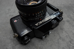 Yashica FX3 Super 2000 con optica Yashica 50mm f2 en internet
