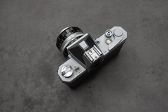 Nikon Nikkormat con lente Nikon Nikkor 50mm f 1,4 en internet