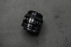 Lente Nikon 24mm f2,8 AF con montura Nikon F en internet