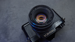 Yashica FX3 con optica 50mm f1,7 en internet