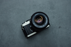 Nikon FM10 con Nikkor 35-70mm f3,5-4,8 - comprar online