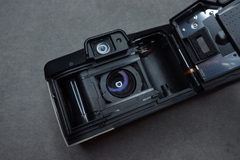 Canon Sure Shot 60 Zoom con 38-60mm f4,5-6,7 - Oeste Analogico