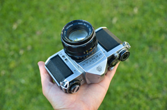 Asahi Pentax SV con lente Super Takumar 55 mm f2 y estuche original en internet