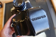 Imagen de Olympus OM10 con Zuiko 50mm f 1,8