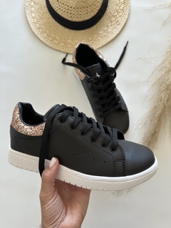 Zapatillas básicas cómodas negro Gliter 