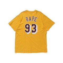 Camiseta BAPE x Mitchell & Ness Lakers Tee Yellow - comprar online