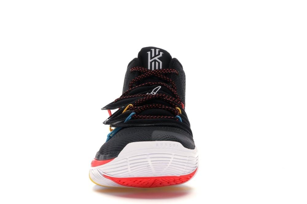 T NIS Kyrie 5 Friends