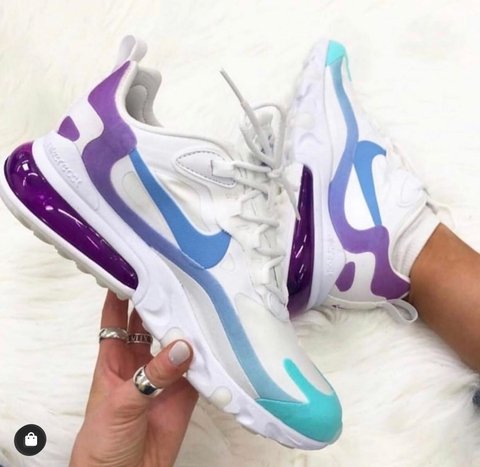 Nike react element cheap 270 bambino scontate