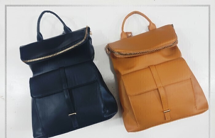 Mochilas simil cuero sale