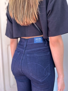 Calça Jeans Escuro na internet