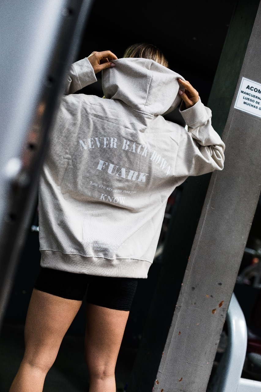 BUZO BOXY OVERSIZE ELITE CREME Comprar en FUARK
