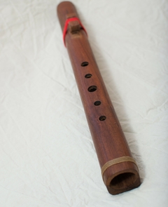 Flauta Nativa Madera 5 orificios pentatónica - Seirén Tienda de Sonidos