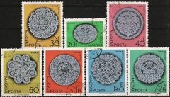 17980 HUNGRIA - BORDADOS - RENDAS - 1964 - SERIE USADA