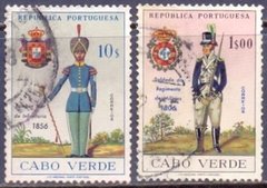 16423 CABO VERDE - UNIFORMES MILITARES - 1965 - USADOS