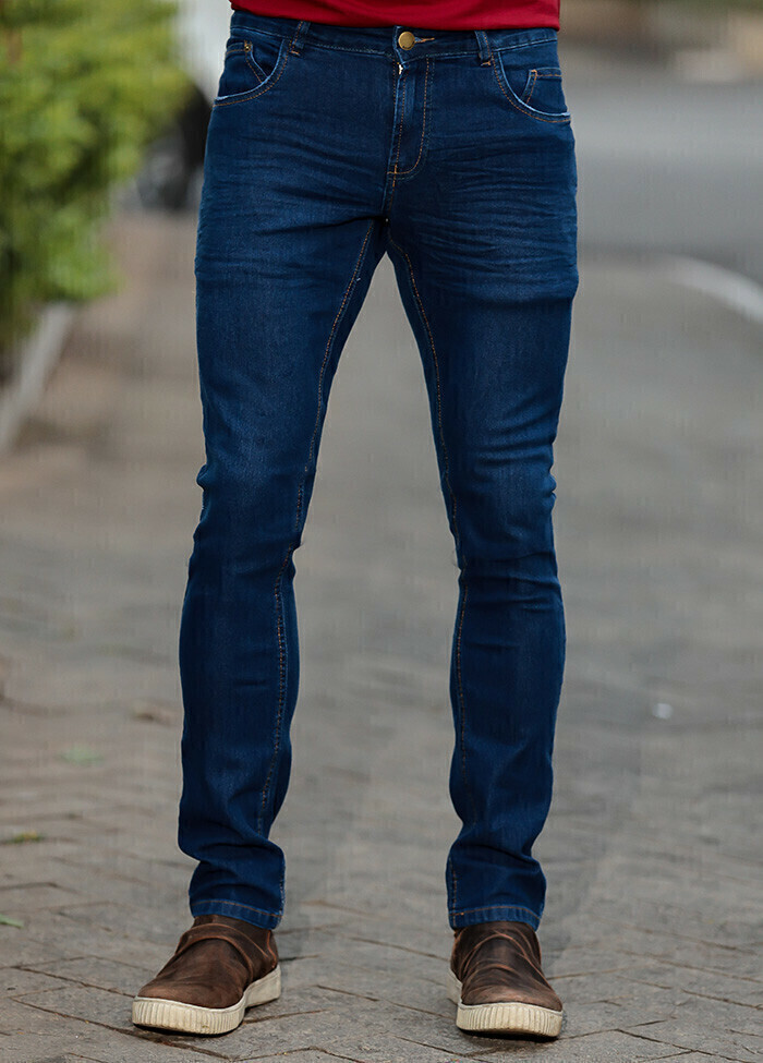 Calça masculina jeans reta lavagem escura revanche