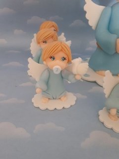 Souvenirs 10 Angelitos Bautismo Comunión Porcelana Fría - Nubecitas