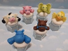 Souvenirs 10 Frascos Golosineros Minnie Mickey Animalitos - comprar online