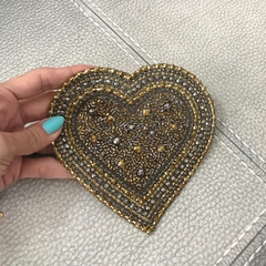 Aplique Coração Siena - Ouro Velho -bordado termocolante com pedrarias - comprar online